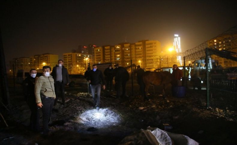 İzmir'de Türk Polis Teşkilatı Güçlendirme Vakfı Otoparkı'na silahla ateş açıldı