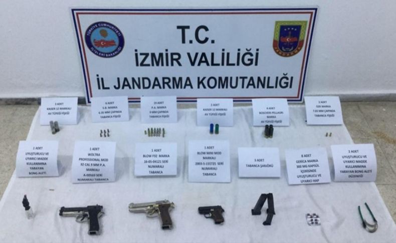 İzmir'de uyuşturucu ve ruhsatsız silah bulunduran kişi hakkında işlem