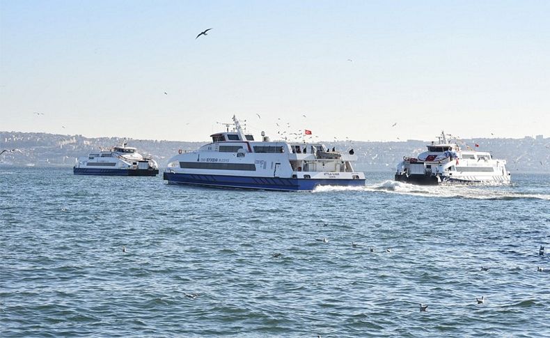 İzmir'de vapur seferleri yeniden başladı