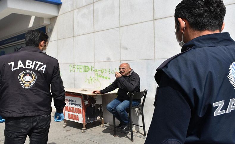 İzmir'de yaşlılar evde kalmak istemiyor!