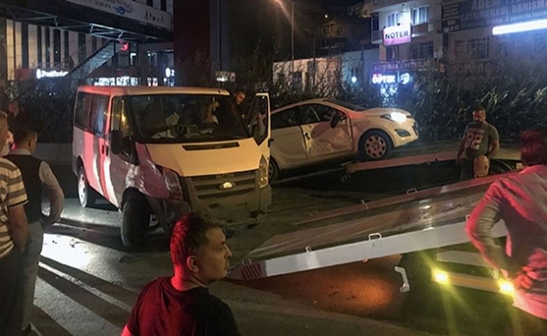 İzmir'de zincirleme kaza