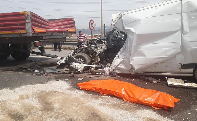 İzmir'de zincirleme kaza can aldı