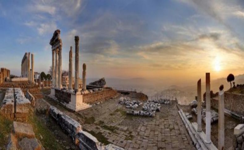 İzmir'den Bergama'ya ücretsiz tur