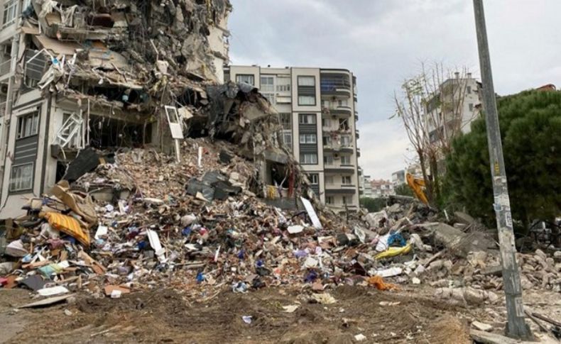 İzmir’i vuran depremin ardından moloz çıkmazı