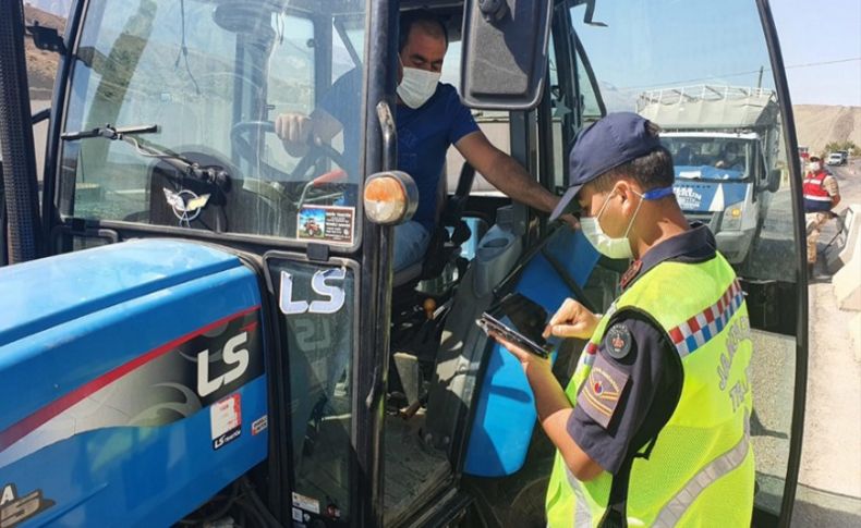 İzmir'in 25 ilçesinde jandarmadan trafik denetimi