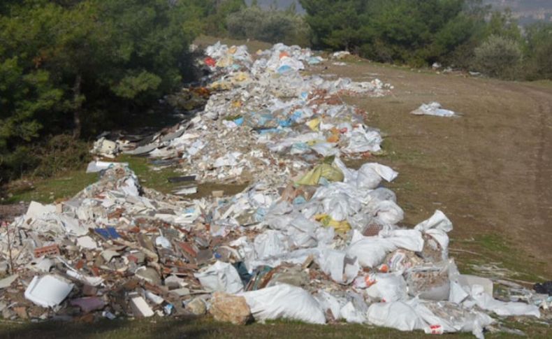 İzmir'in akciğerleri atık sahasına döndü