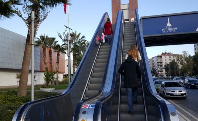 İzmir'in üst geçitlerinde hırsıza arızaya özel önlem!