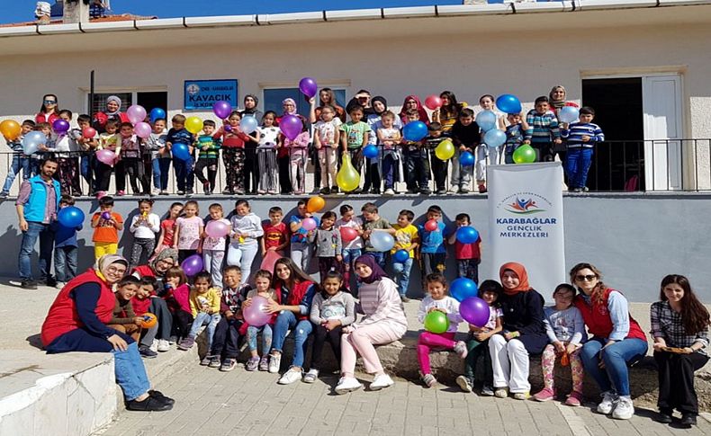 İzmir'in yanan ormanlarına moral ziyareti!