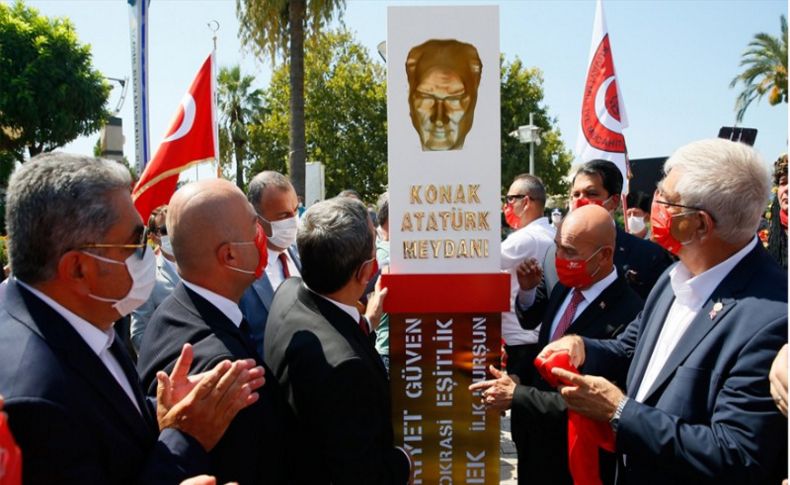 Konak Atatürk Meydanı'na özel tasarım