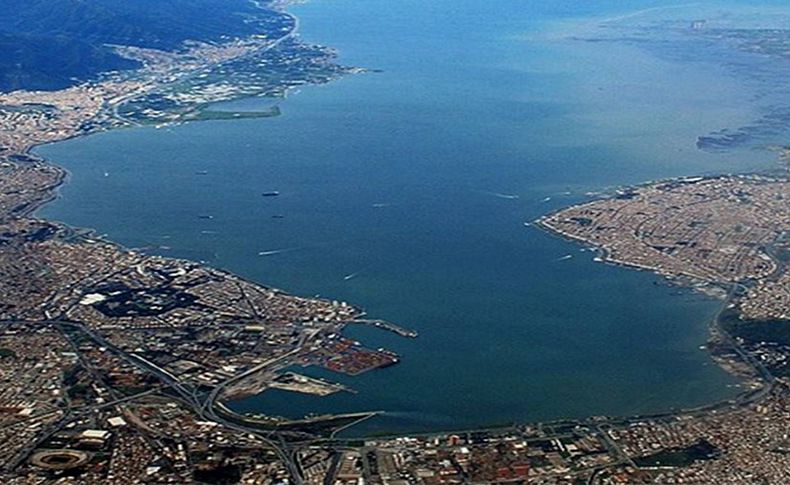 İzmir Körfezi’nin temizliği için ilk büyük adım atılıyor