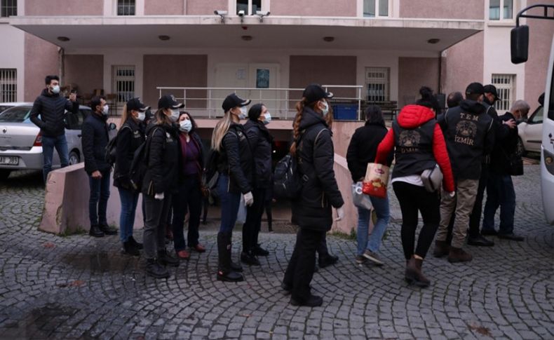 İzmir merkezli terör operasyonunda 5 kişi tutuklandı