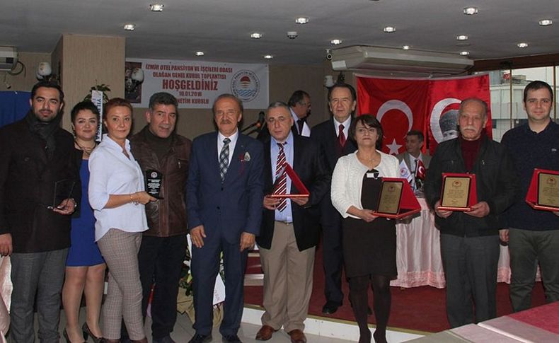 İzmir Otel, Pansiyon ve İşçileri Odası Başkanı Gönen, güven tazeledi