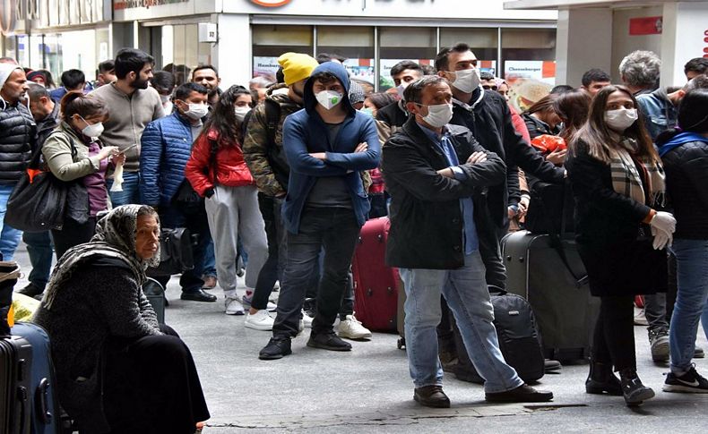 İzmir Otobüs Terminali'nde izin kuyruğu!