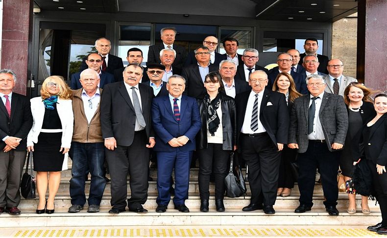 İzmir Tarım Grubu'ndan Başkan'a şükran plaketi