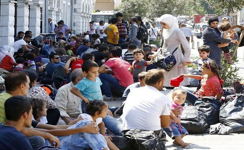 İzmir Vali Yardımcısı Kolsuz açıkladı: İzmir'de 140 bin Suriyeli var
