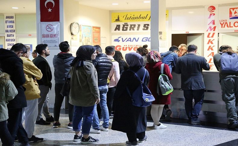 İzmir ve Manisa'da otogarlarda tatil yoğunluğu