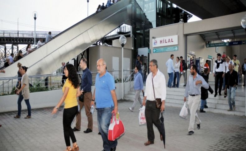 İzmir'de Hilal İstasyonunu iki ayda 500 bin kişi kullandı