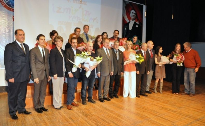 'İzmir’in En Güzel Renkleri', ödüllerini eski Bakan Günay’dan aldı