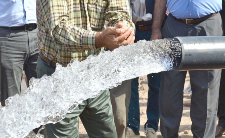 İzmir'in Eski Uzunburun köyü 38 yıl sonra suya kavuştu