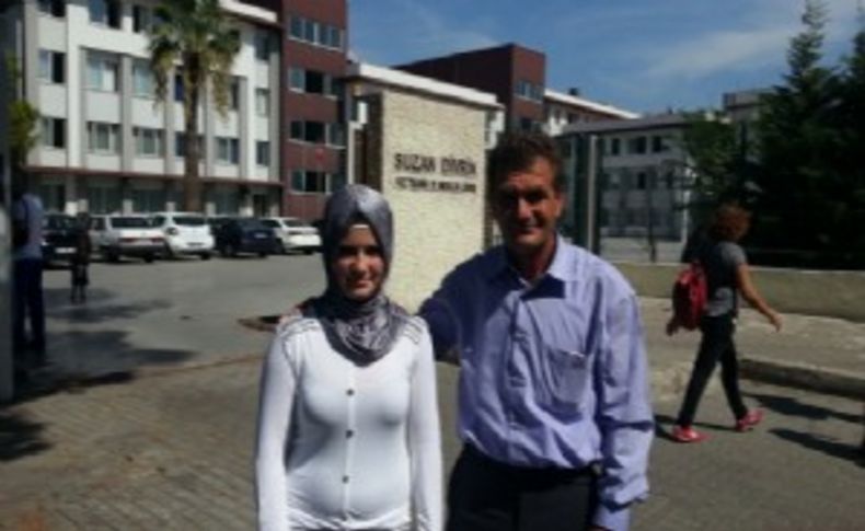 O okulda başörtüsü krizi
