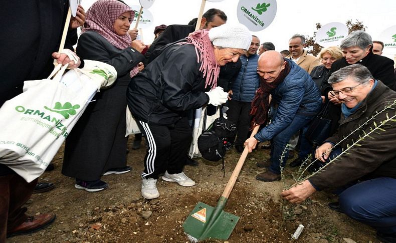 İzmirliler fidan dikim şenliğinde buluştu