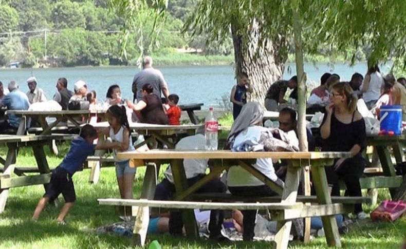 İzmirliler Gölcük'te nefes alıyor