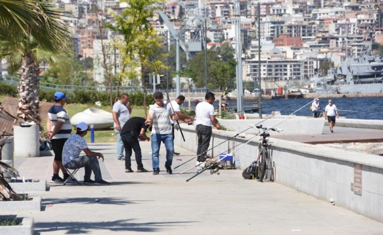 İzmirliler yasak sonrası sahillere koştu