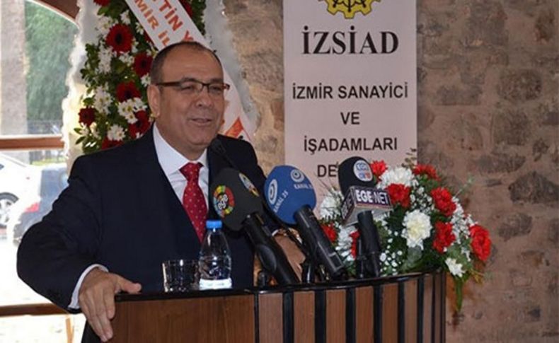 İZSİAD'da Küçükkurt güven tazeledi