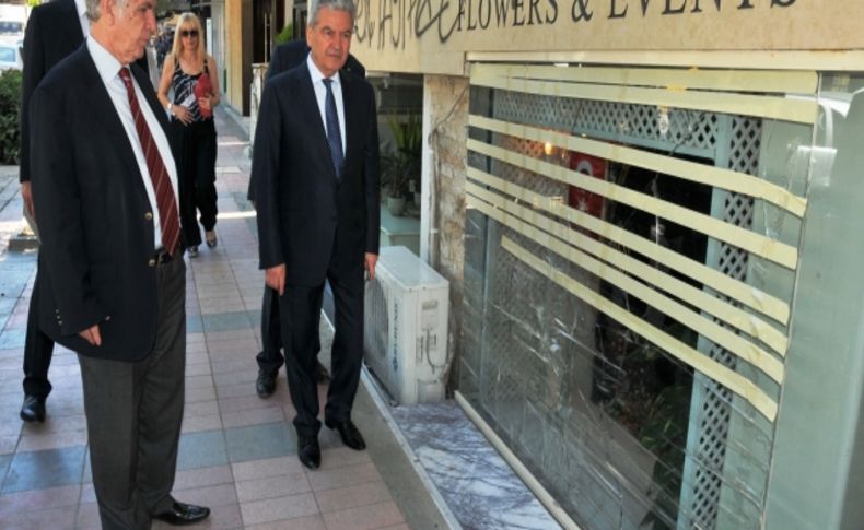 İZTO Başkanı Demirtaş, zarar gören Alsancak esnafını ziyaret etti