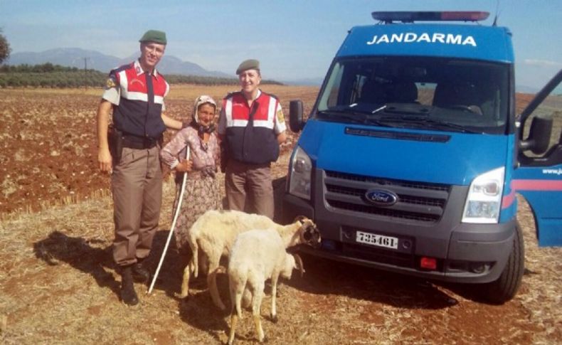İzmir'de jandarmadan yaşlı kadını sevindiren operasyon