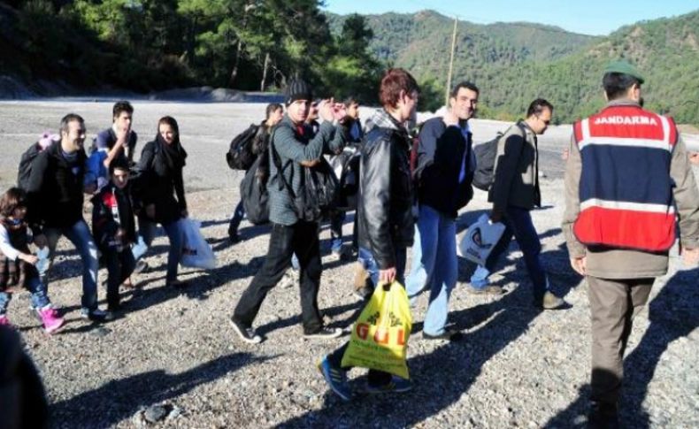 Kaçakları 'Tekne batıyor' diyerek Fethiye'ye bıraktılar