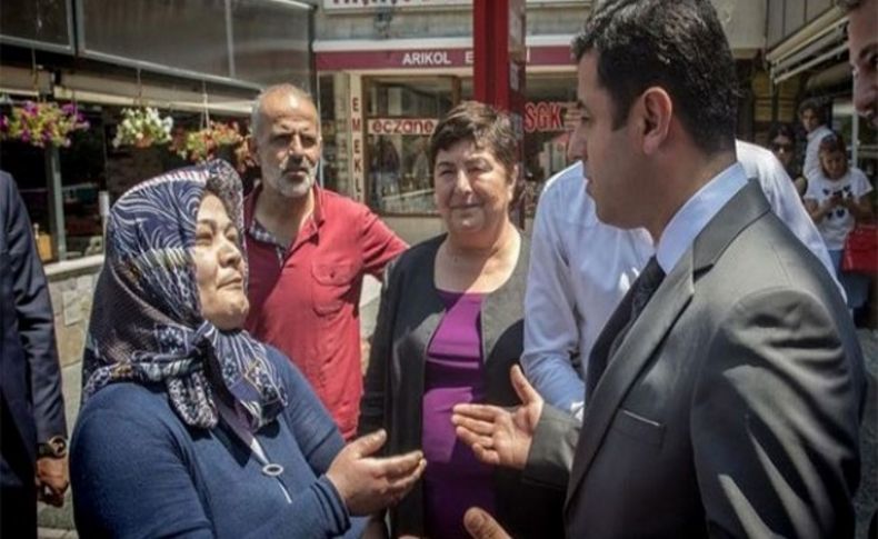 Demirtaş'tan önünü kesen kadına söz