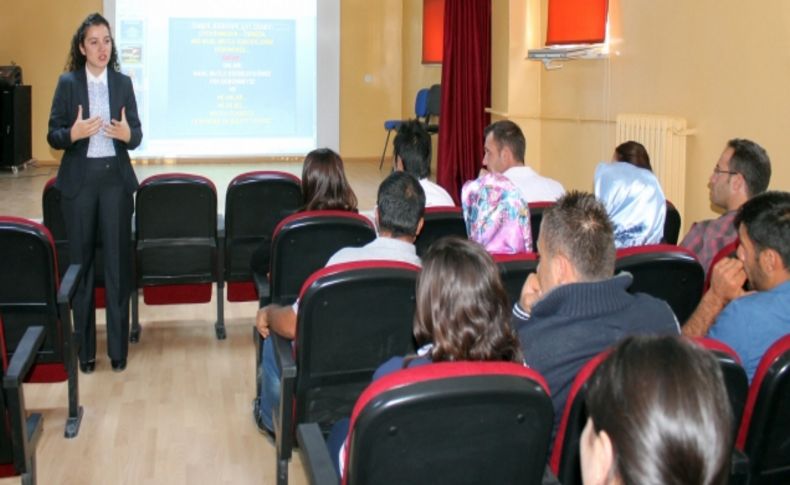 Kadın kaymakam, evlilik okulunda ders verdi