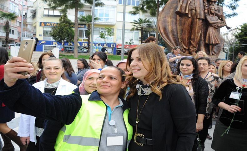 'Kadınlar gülecek dünya değişecek!'