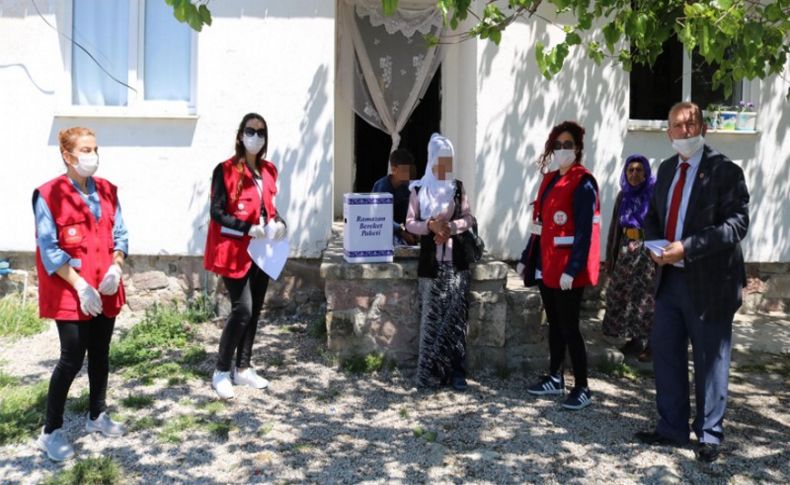 Kadınlardan ihtiyaç sahiplerine yardım eli