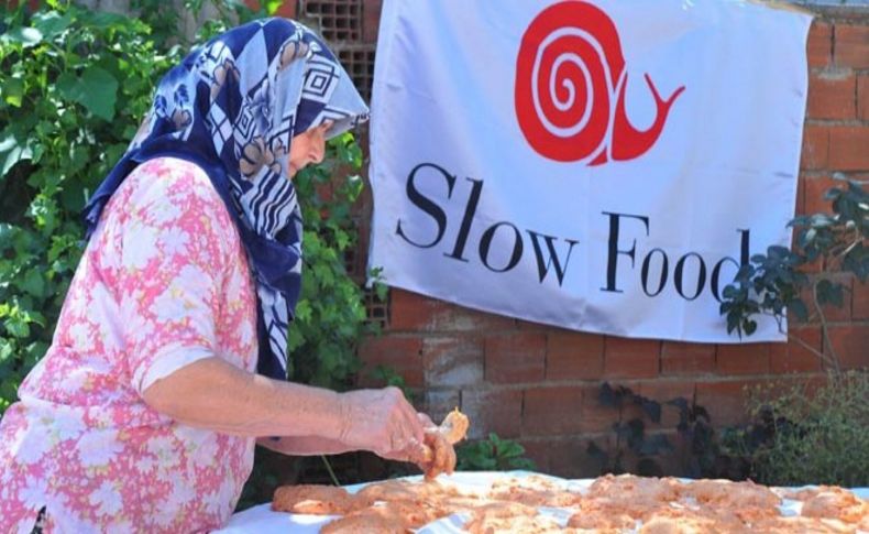 Kadınlardan Tarhana Yapımı Eğitimi