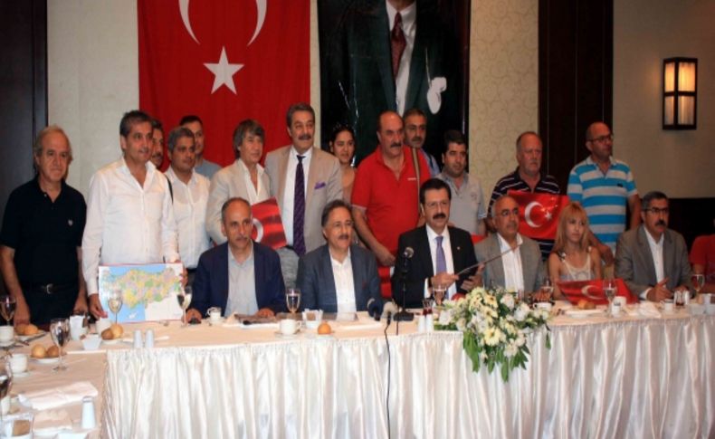 Kadir İnanır: Taşın altına elini koymayana sanatçı demem
