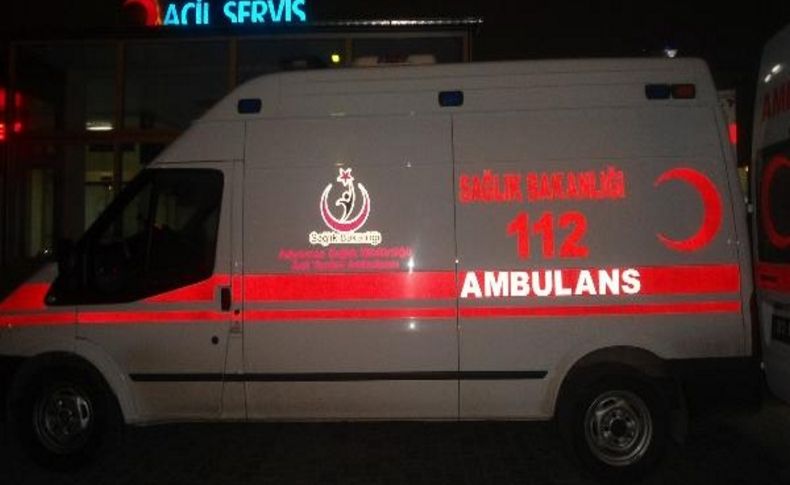Kahta'da Otomobil Devrildi: 4 Yarali