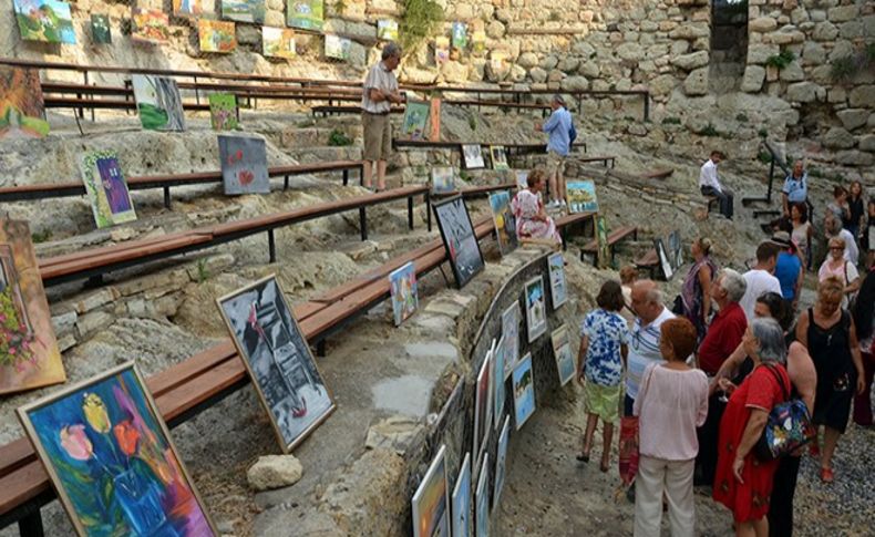 Beşkapılar Kalesi kapılarını sanata açtı