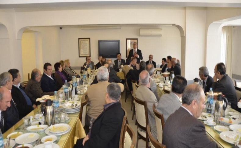 Kalkan muhtarlarla buluştu