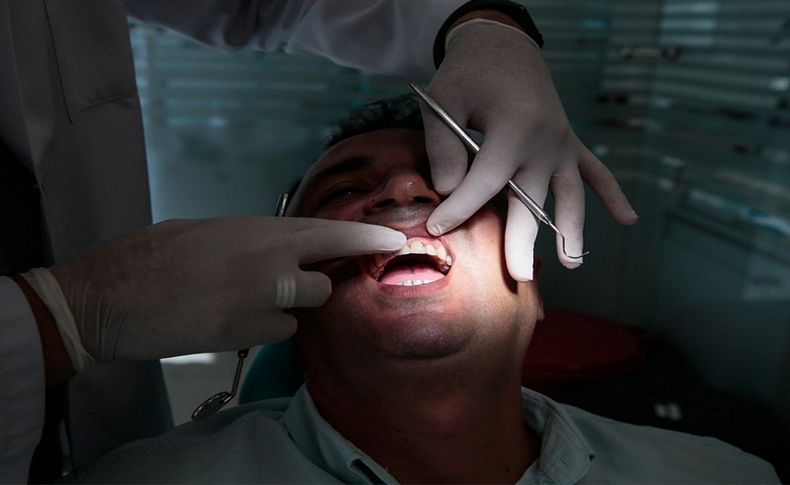 Kamuda 'estetik diş' tedavisine ilgi