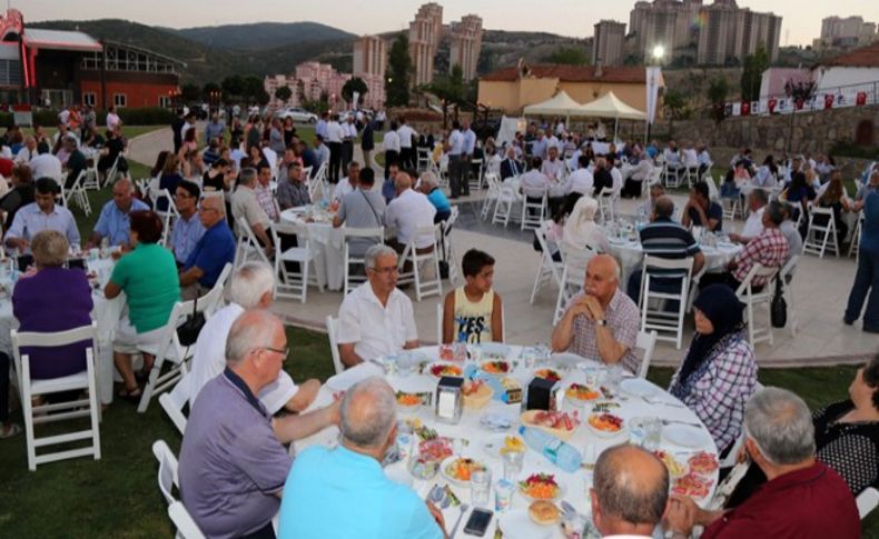 İftar yemeğinde dayanışma vurgusu
