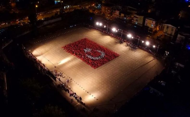 Bayraklı’da muhteşem Cumhuriyet Bayramı kutlaması