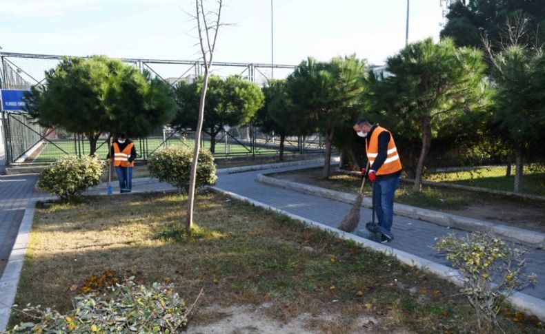 Karabağlar Belediyesi kısıtlama günlerinde sahada