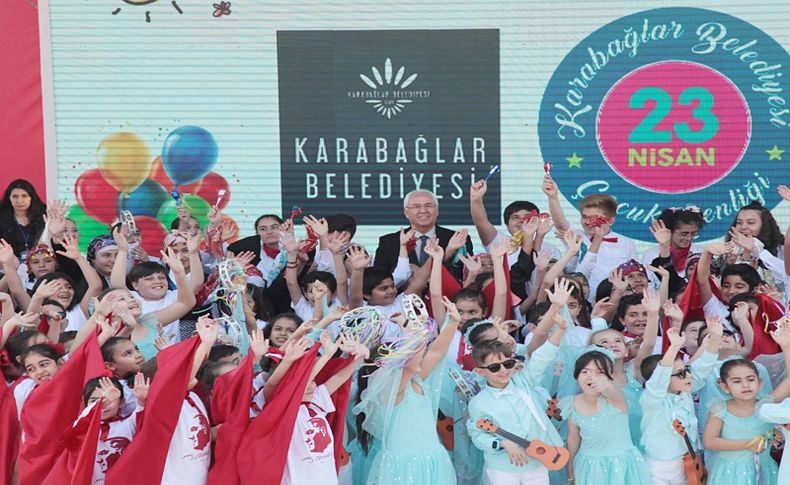 Karabağlar’da coşkulu 23 Nisan şenliği