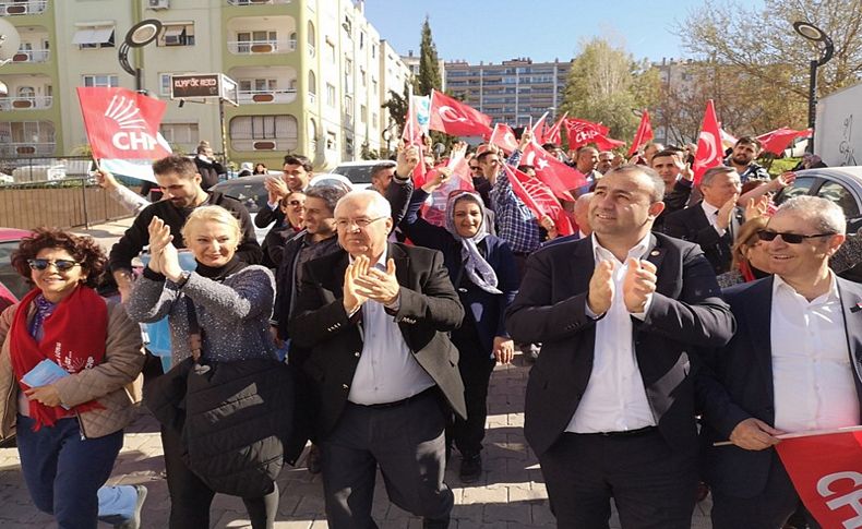 Karabağlar’da coşkulu yürüyüş