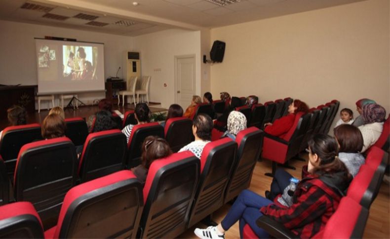 Karabağlar'da film okuma atölyesi başladı