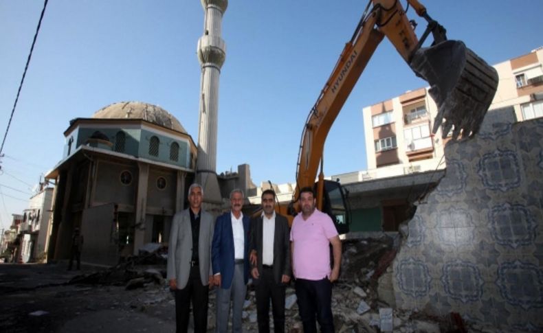 Karabağlar Belediyesi’nden cami yapımına fiziki destek