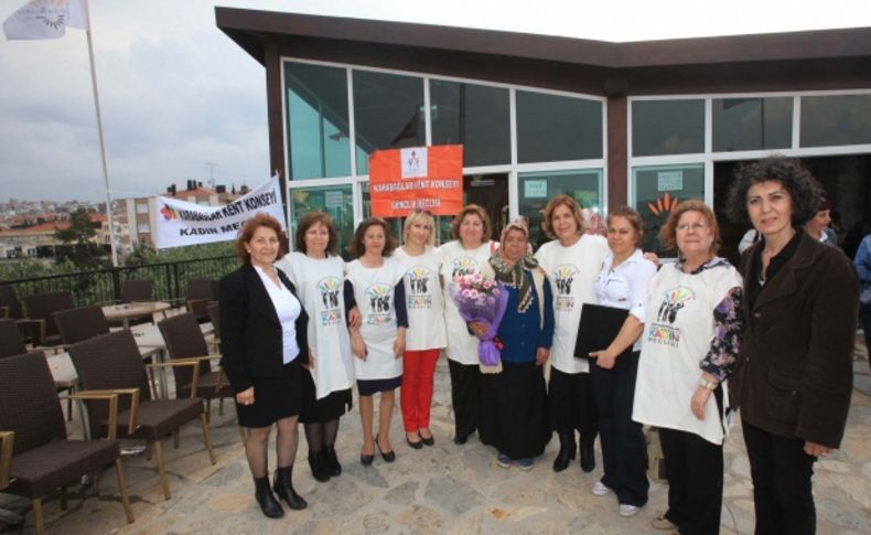 Karabağlarlı kadınlar şehit annesini unutmadı