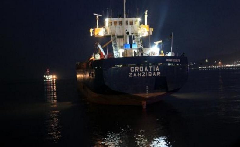 Karaya Oturan Gemiyi Kurtarma Çalişmalari Sürüyor
